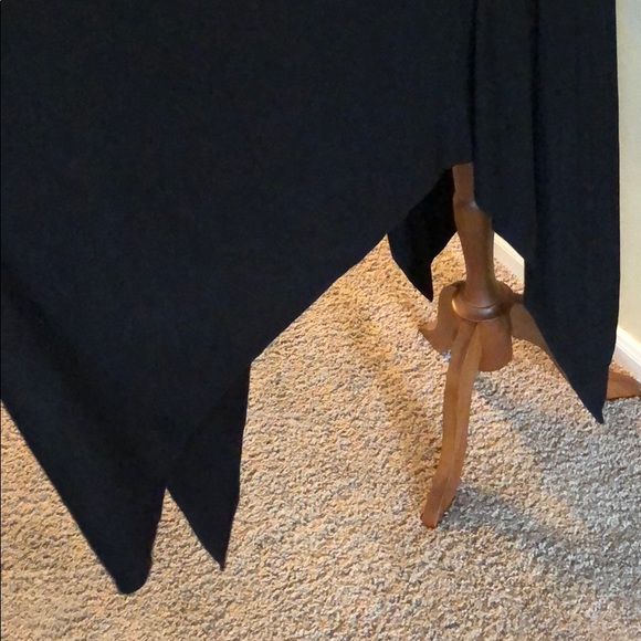 Beautiful black handkerchief maxi skirt - Picture 4 of 5